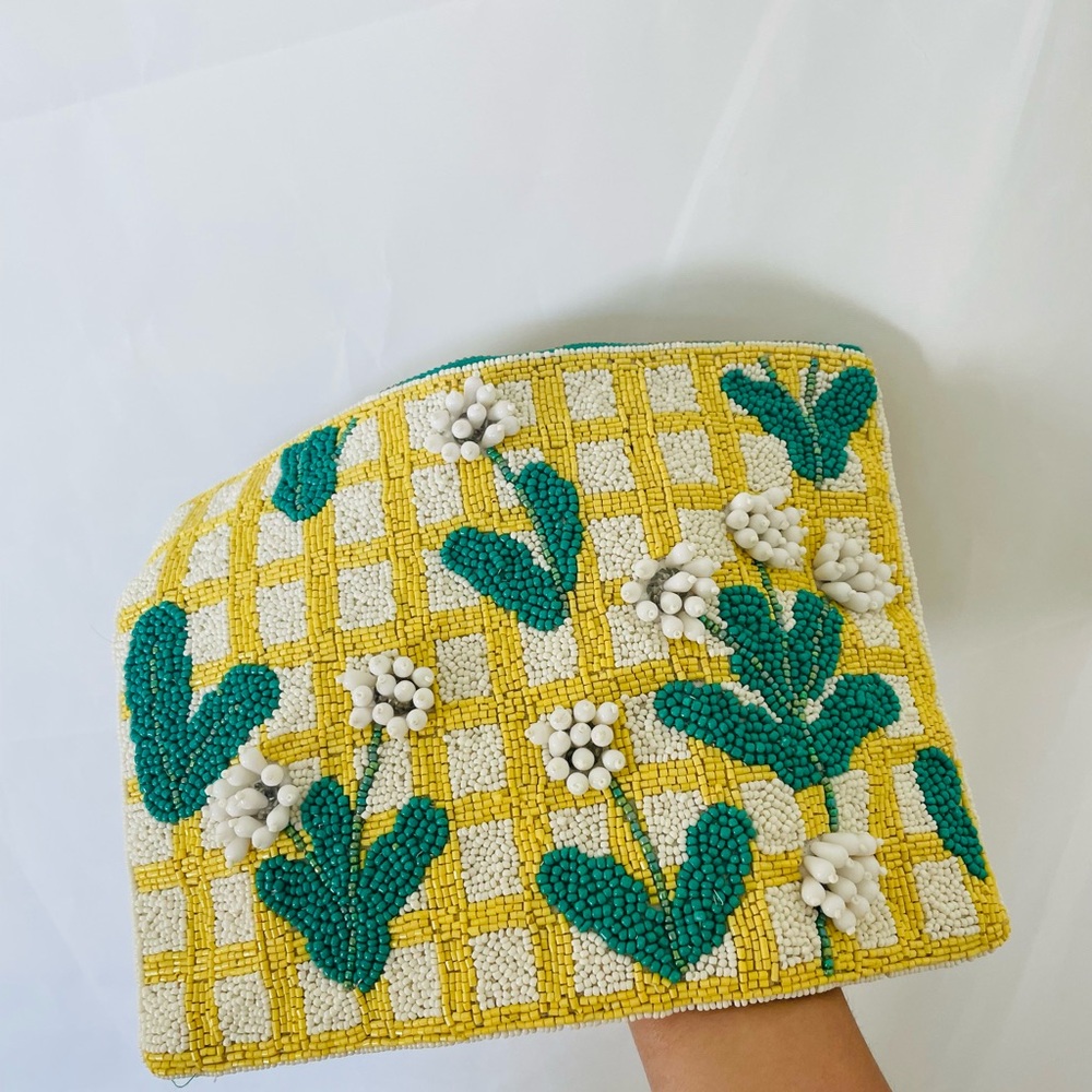 NWT $88 Anthropologie Yellow Lattice Floral The Fiona Large Beaded Pouch - Picture 3 of 5